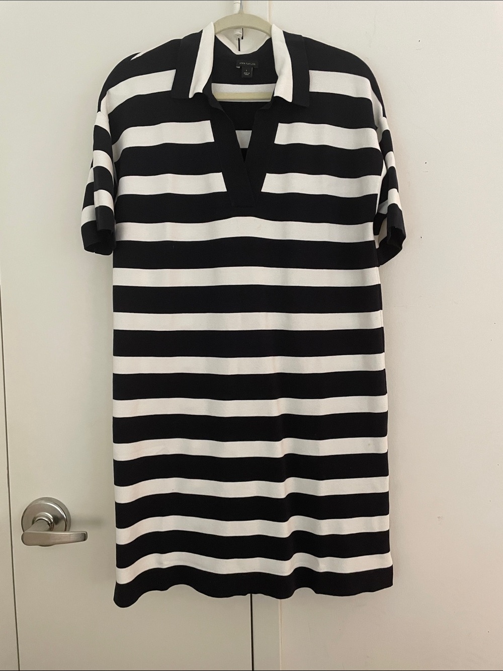 Ann Taylor Black and White Striped sweater dress large EUC